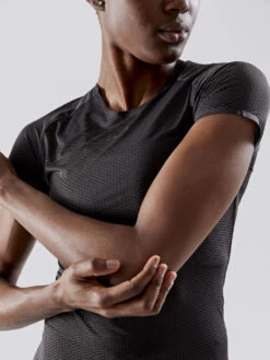 Craft Pro Dry Nanoweight SS W Ondershirt Korte Mouwen Zwart Dames -Killtec Ski Winkel Craft Pro Dry Nanoweight SS W ondershirt korte mouwen zwart dames 596936 4